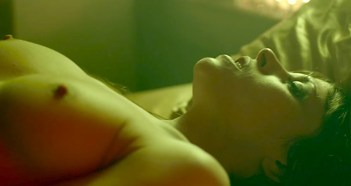 donna mayne recommends Emily wickersham nude