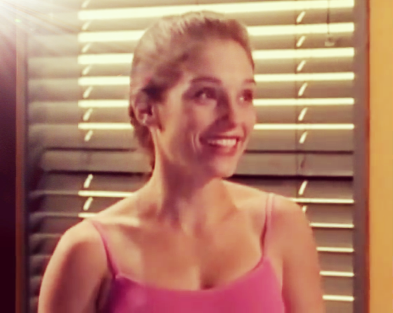 darcy hunt recommends Amy Jo Johnson Sexy