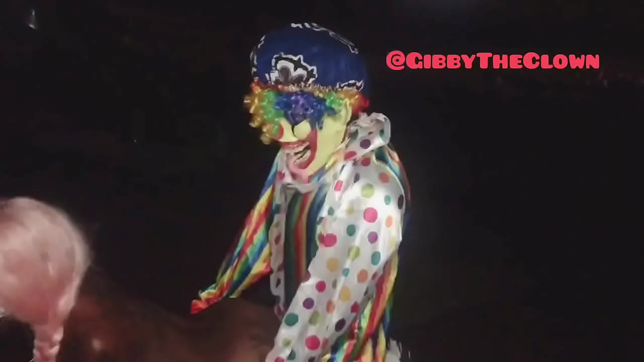 Roos van montfort comix online Gibby The Clowm sand porn