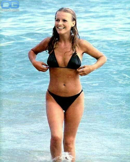 louise lombard naked